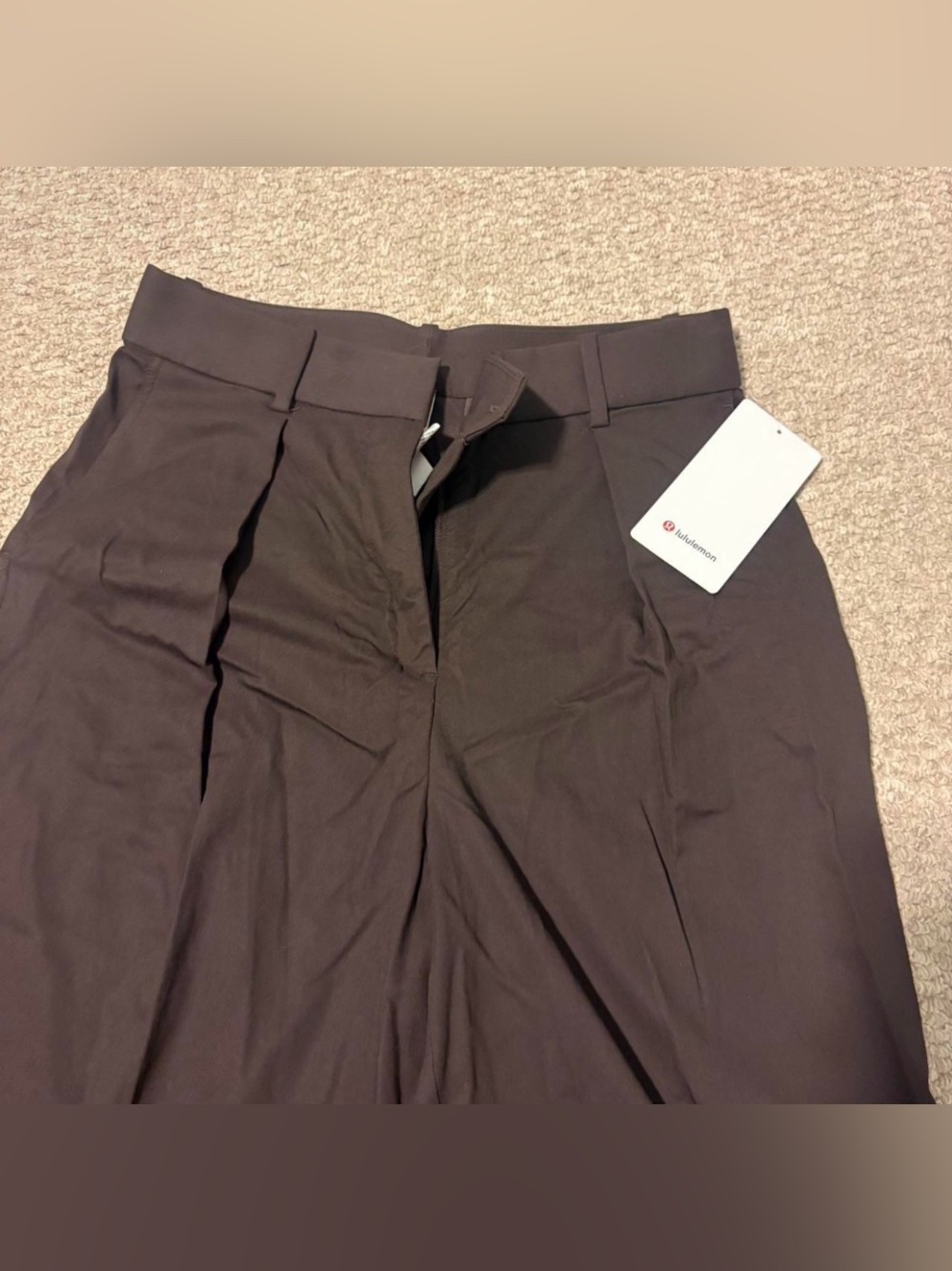 Lululemon Pleat Front High Rise Trouser *regular size 8 in Brown Espresso